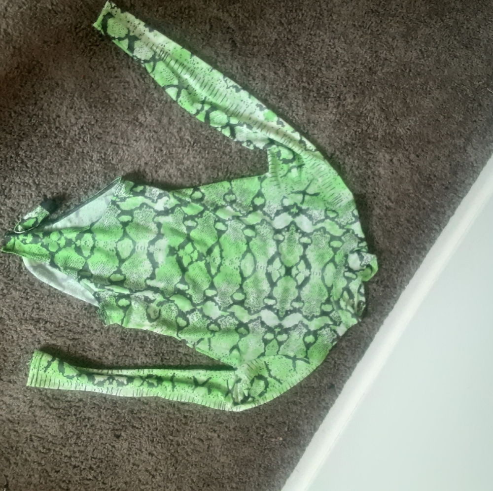 Green snakeskin body shirt